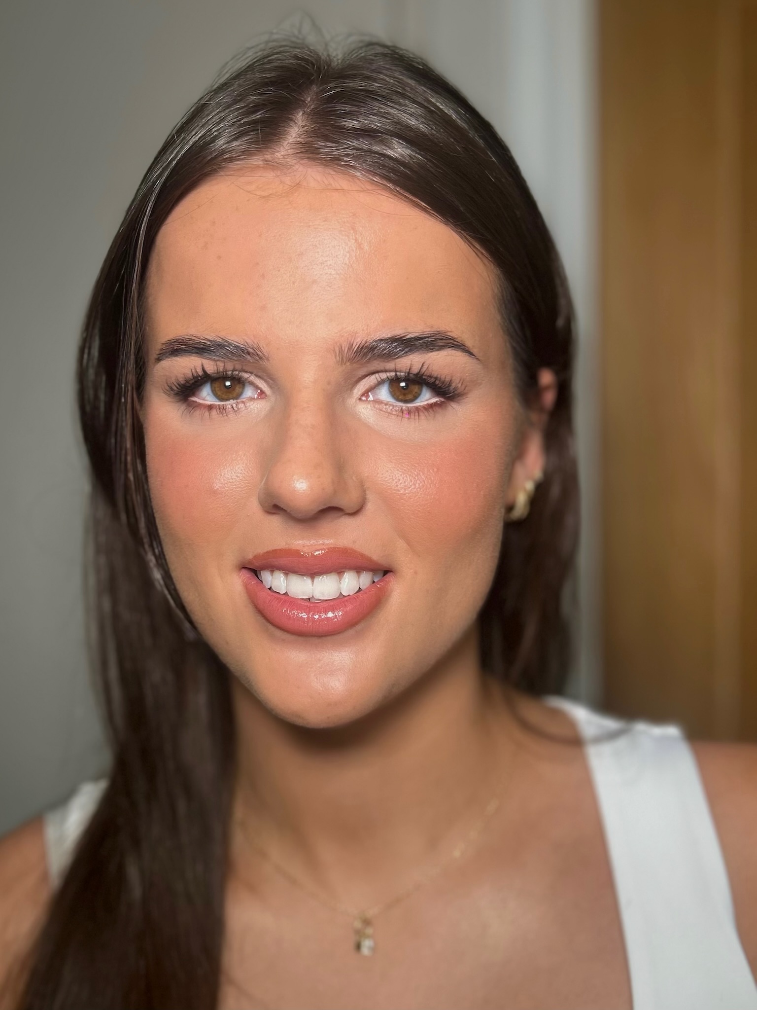 Polished glam makeup with sculpted features