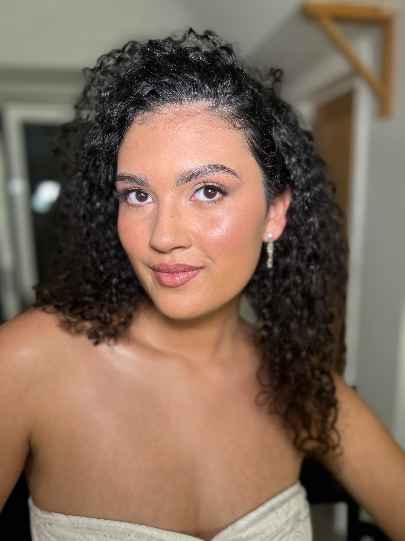 Natural radiant makeup with fresh dewy finish